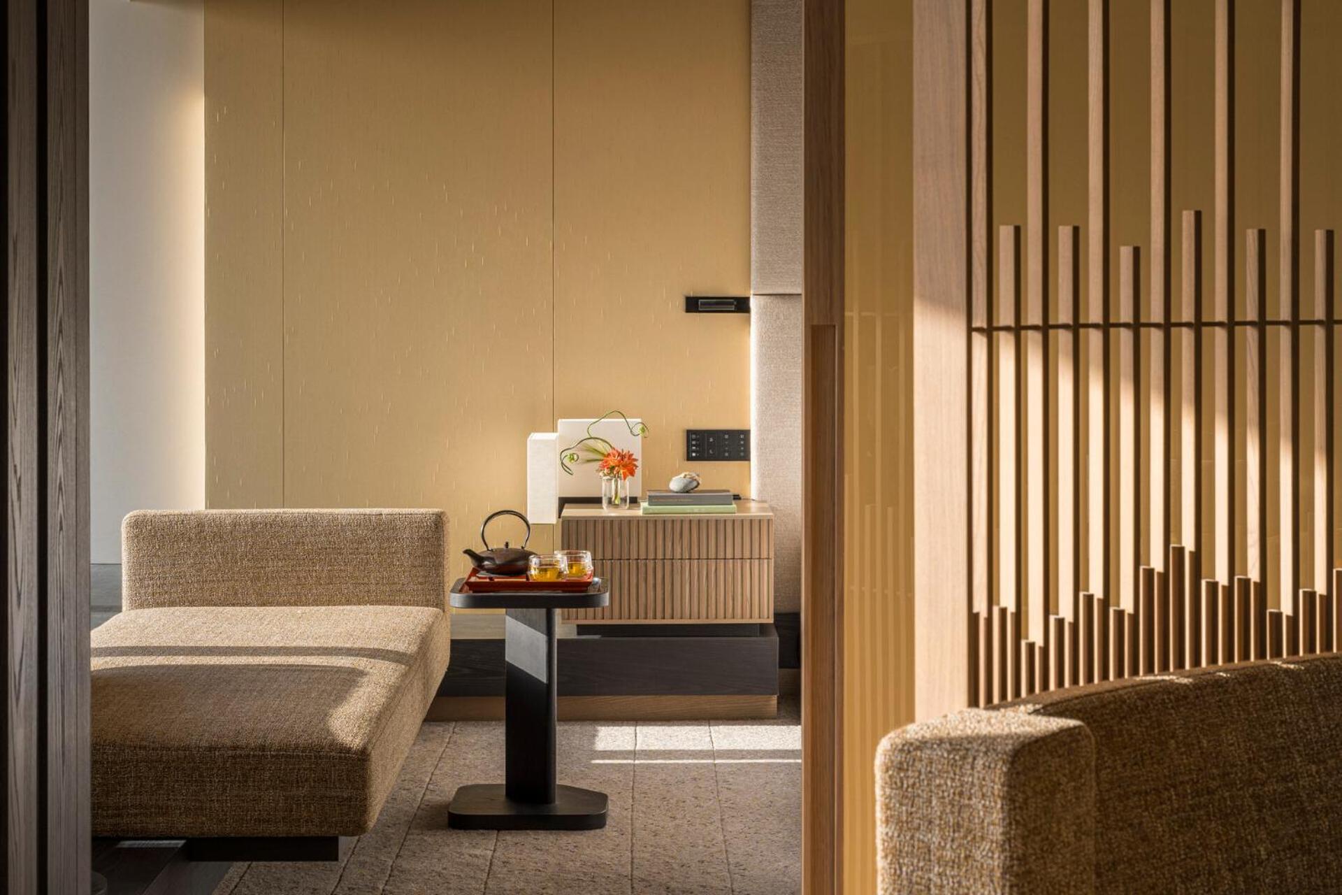 Four Seasons Ōsaka